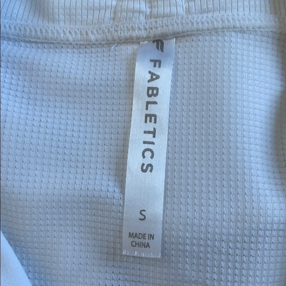 Fabletics half zip top - Picture 4 of 9